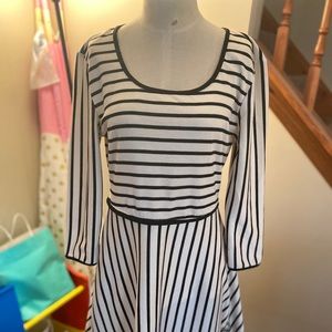 Alya Dress with Floral Pattern